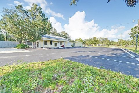 Propiedad comercial en Homosassa, Florida 430.97 m2 № 2102818