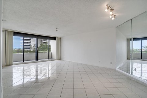 Condominio en venta en Saint Petersburg, Florida, 2 dormitorios, 137.12 m2 № 2200998 - foto 3