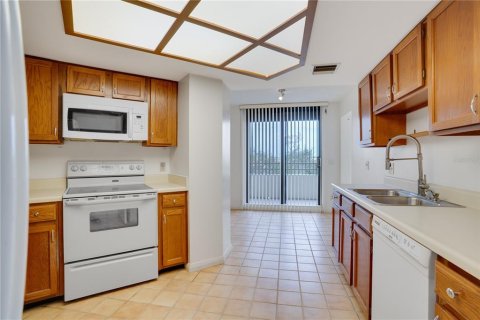 Condominio en venta en Saint Petersburg, Florida, 2 dormitorios, 137.12 m2 № 2200998 - foto 8
