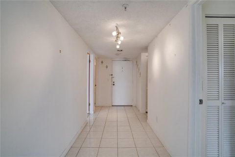 Condominio en venta en Saint Petersburg, Florida, 2 dormitorios, 137.12 m2 № 2200998 - foto 2