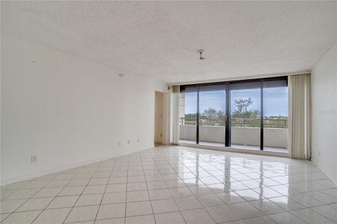 Condominio en venta en Saint Petersburg, Florida, 2 dormitorios, 137.12 m2 № 2200998 - foto 4