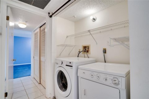 Condominio en venta en Saint Petersburg, Florida, 2 dormitorios, 137.12 m2 № 2200998 - foto 22