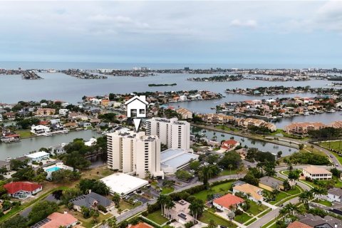 Condominio en venta en Saint Petersburg, Florida, 2 dormitorios, 137.12 m2 № 2200998 - foto 29