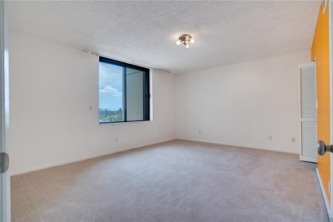 Condominio en venta en Saint Petersburg, Florida, 2 dormitorios, 137.12 m2 № 2200998 - foto 17
