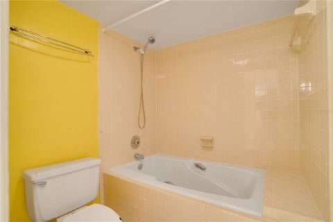 Condominio en venta en Saint Petersburg, Florida, 2 dormitorios, 137.12 m2 № 2200998 - foto 15