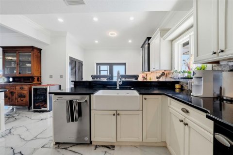 Villa ou maison à vendre à Palmetto, Floride: 3 chambres, 338.63 m2 № 2147626 - photo 12