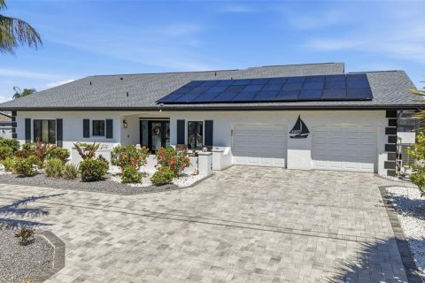 Villa ou maison à vendre à Palmetto, Floride: 3 chambres, 338.63 m2 № 2147626 - photo 3