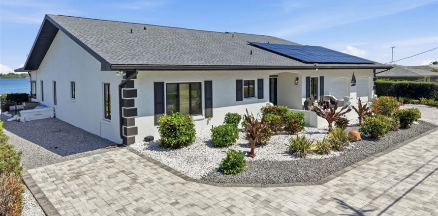 Villa ou maison à Palmetto, Floride 3 chambres, 338.63 m2 № 2147626