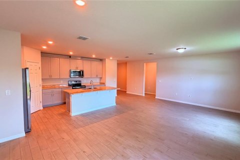 Villa ou maison à louer à Davenport, Floride: 4 chambres, 169.36 m2 № 2415246 - photo 4