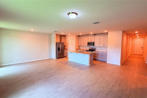 Villa ou maison à louer à Davenport, Floride: 4 chambres, 169.36 m2 № 2415246 - photo 3