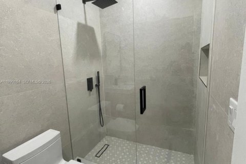 Casa en alquiler en Hollywood, Florida, 4 dormitorios, 204.38 m2 № 2064334 - foto 11