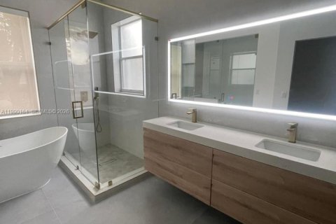 Casa en alquiler en Hollywood, Florida, 4 dormitorios, 204.38 m2 № 2064334 - foto 19