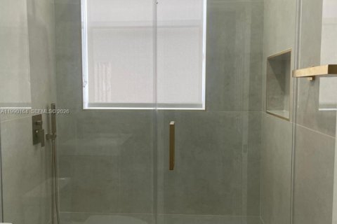 Casa en alquiler en Hollywood, Florida, 4 dormitorios, 204.38 m2 № 2064334 - foto 14