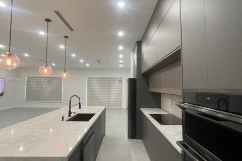 Casa en alquiler en Hollywood, Florida, 4 dormitorios, 204.38 m2 № 2064334 - foto 20