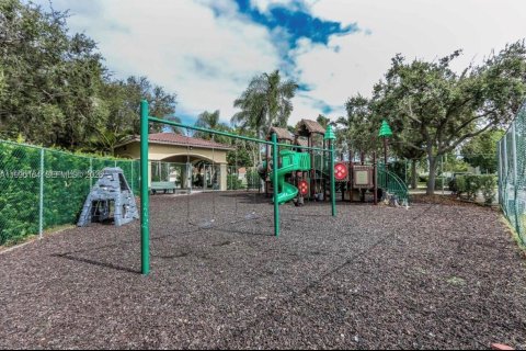 Casa en alquiler en Hollywood, Florida, 4 dormitorios, 204.38 m2 № 2064334 - foto 5