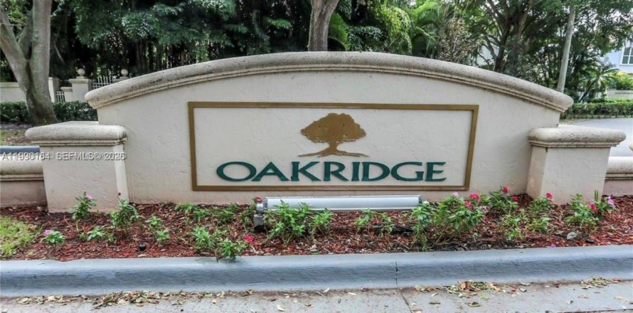 Casa en Hollywood, Florida 4 dormitorios, 204.38 m2 № 2064334