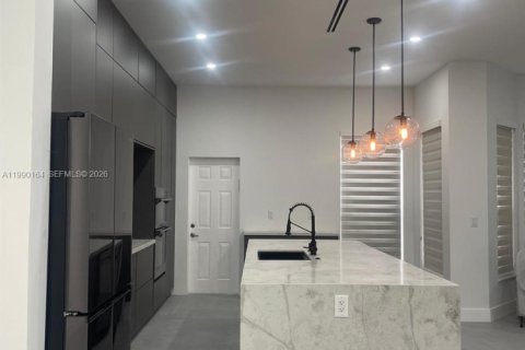 Casa en alquiler en Hollywood, Florida, 4 dormitorios, 204.38 m2 № 2064334 - foto 23