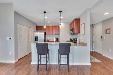 Touwnhouse à louer à Orlando, Floride: 1 chambre, 99.5 m2 № 2211598 - photo 11
