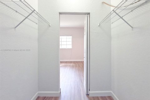 Condo in Homestead, Florida, 2 bedrooms  № 2082164 - photo 8