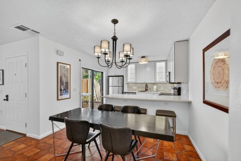 Condo in West Palm Beach, Florida, 3 bedrooms № 2190636 - photo 22