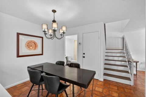 Condo in West Palm Beach, Florida, 3 bedrooms № 2190636 - photo 23