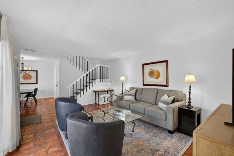 Condo in West Palm Beach, Florida, 3 bedrooms № 2190636 - photo 18