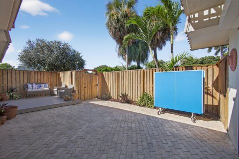 Condo in West Palm Beach, Florida, 3 bedrooms № 2190636 - photo 6