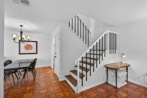 Condo in West Palm Beach, Florida, 3 bedrooms № 2190636 - photo 20