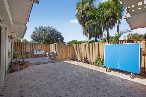 Condo in West Palm Beach, Florida, 3 bedrooms № 2190636 - photo 7