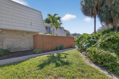 Condo in West Palm Beach, Florida, 3 bedrooms № 2190636 - photo 4