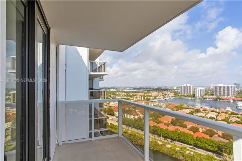 Condo in Aventura, Florida, 2 bedrooms № 2073590 - photo 22
