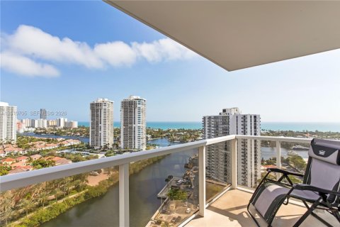 Condo in Aventura, Florida, 2 bedrooms № 2073590 - photo 20