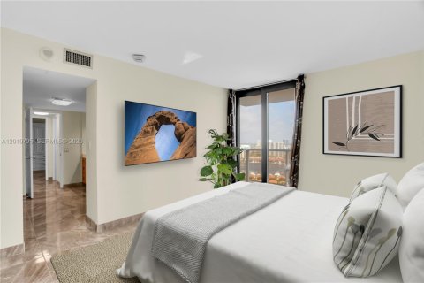 Condo in Aventura, Florida, 2 bedrooms № 2073590 - photo 10