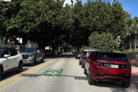 Condo in Miami Beach, Florida, 1 bedroom  № 2026649 - photo 14