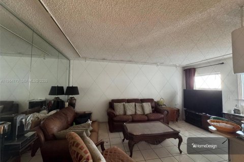 Condo in Miami Beach, Florida, 1 bedroom  № 2026649 - photo 10