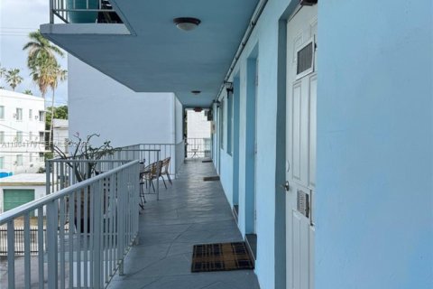 Condo in Miami Beach, Florida, 1 bedroom  № 2026649 - photo 8