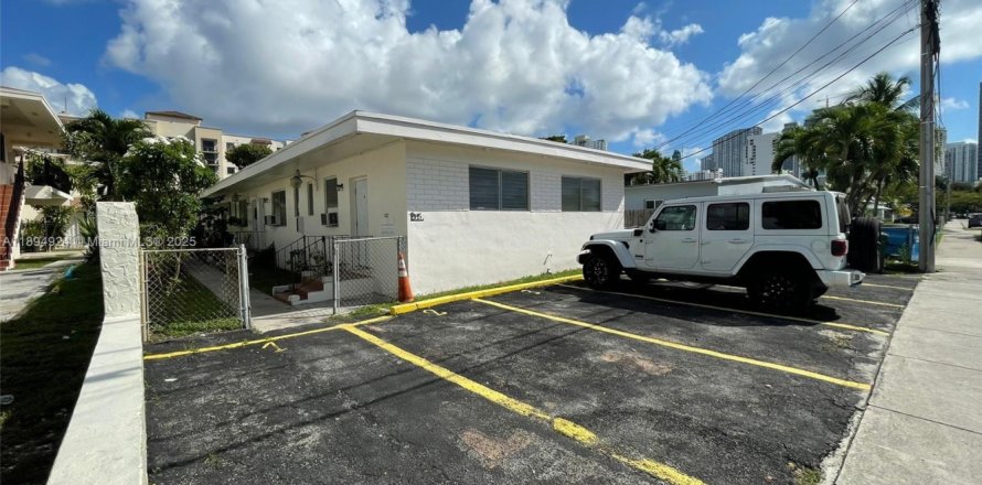 Дом в Майами, Флорида 1 спальня, 46.45м2 № 1947453