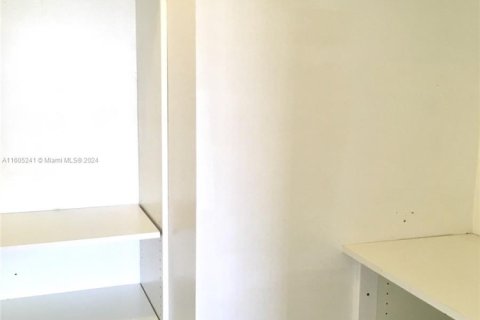 Condominio en venta en Pembroke Pines, Florida, 2 dormitorios, 108.7 m2 № 1958981 - foto 14