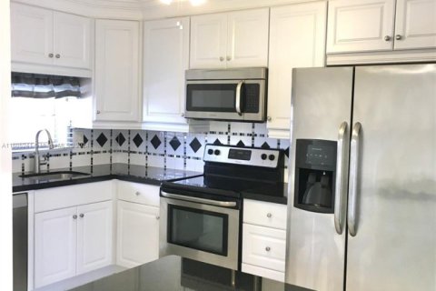 Condominio en venta en Pembroke Pines, Florida, 2 dormitorios, 108.7 m2 № 1958981 - foto 5