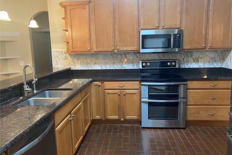 House in Gainesville, Florida 4 bedrooms, 244.98 sq.m. № 2339150 - photo 16
