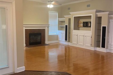 House in Gainesville, Florida 4 bedrooms, 244.98 sq.m. № 2339150 - photo 15