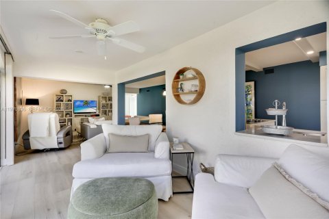 Condominio en venta en Jupiter, Florida, 2 dormitorios, 137.31 m2 № 2042646 - foto 8
