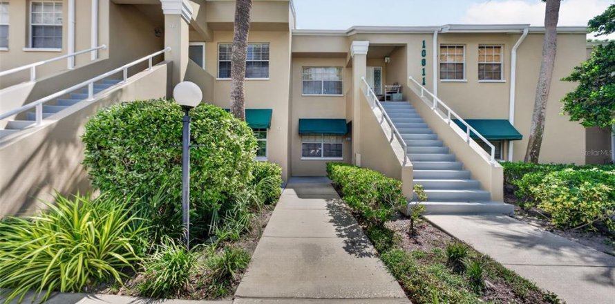 Condominio en Seminole, Florida, 2 dormitorios № 2339786