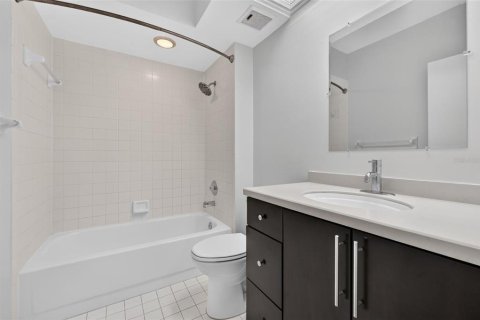 Condominio en venta en Seminole, Florida, 2 dormitorios, 103.12 m2 № 2339786 - foto 29