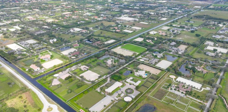 House in Wellington, Florida 4 bedrooms, 368.08 sq.m. № 981862