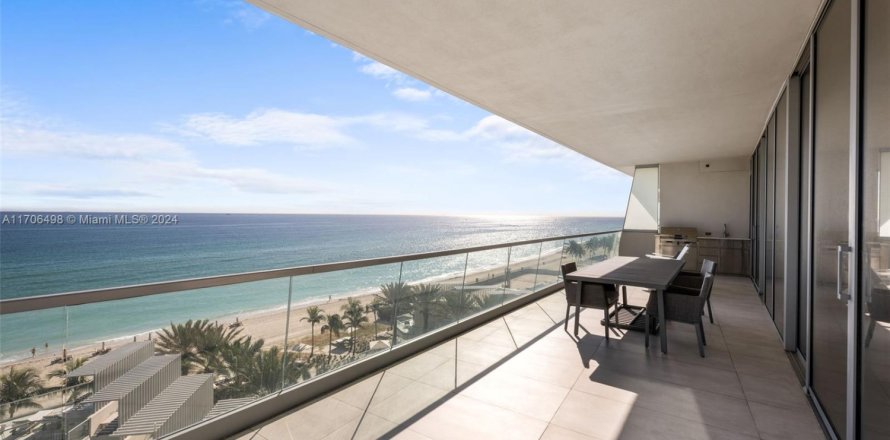 Condo in Sunny Isles Beach, Florida, 4 bedrooms № 1784259