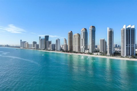 Condo in Sunny Isles Beach, Florida, 4 bedrooms  № 1784259 - photo 24