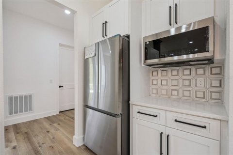 Casa en venta en Orlando, Florida, 4 dormitorios, 231.51 m2 № 1900333 - foto 7