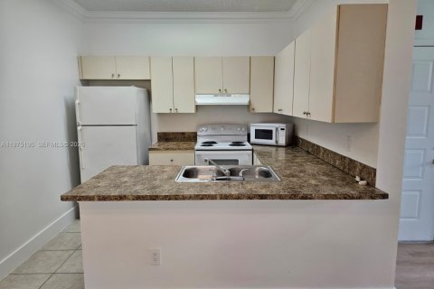 Снять в аренду кондоминиум в Хайалиа, Флорида 1 спальня, 70.88м2, № 2036312 - фото 12