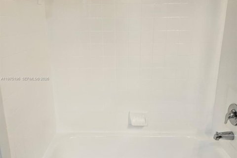 Снять в аренду кондоминиум в Хайалиа, Флорида 1 спальня, 70.88м2, № 2036312 - фото 14